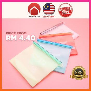 IMG_2837 Reusable silicone food storage bag with extra seal on top. Sizes 500ML.1000ML 1500ML Cook It >> Fridge It >> Store It Can use for Everything! Ideal for travel, school lunches, baby items, cell phones, makeup and more. Home n Co silicone bag is non-toxic and temperature-resistant, it's perfect for safely storing and cooking food. Made of 100% pure silicone and BPA and BPS free It complies with FDA and European food-grade standards. Multicolour available - Multipurpose silicone bag Flexible so can fit your fridge easily. Able to keep solid and liquid. Can be easily cleaned. Microwavable together with your food Colours : Wine Red | Navy Blue | Forest Green | Clear White Sizes: 500ml 19.5cm x 18.8cm x 14.5cm 1000ml 23cm x 17.3 x 18.8cm 1500ml 27.5cm x 21cm x 22.5cm