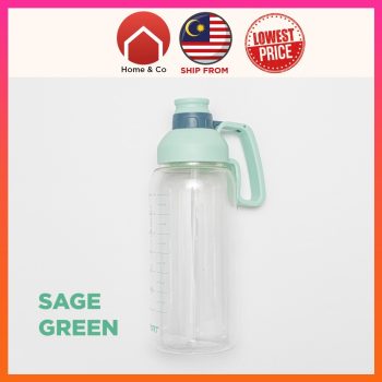 IMG_2863 Large Big Water Bottle 1800ml 💪 With Large Straw Do not need to keep refilling water because can keep large amount of water Strong Handle Easy Lock Lid Zero Leak BPA FREE Minimalist Design MUJI Feel Popular Colour of 2021