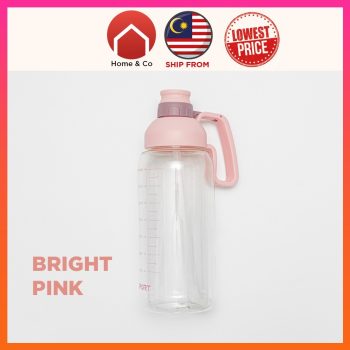 IMG_2865 Large Big Water Bottle 1800ml 💪 With Large Straw Do not need to keep refilling water because can keep large amount of water Strong Handle Easy Lock Lid Zero Leak BPA FREE Minimalist Design MUJI Feel Popular Colour of 2021